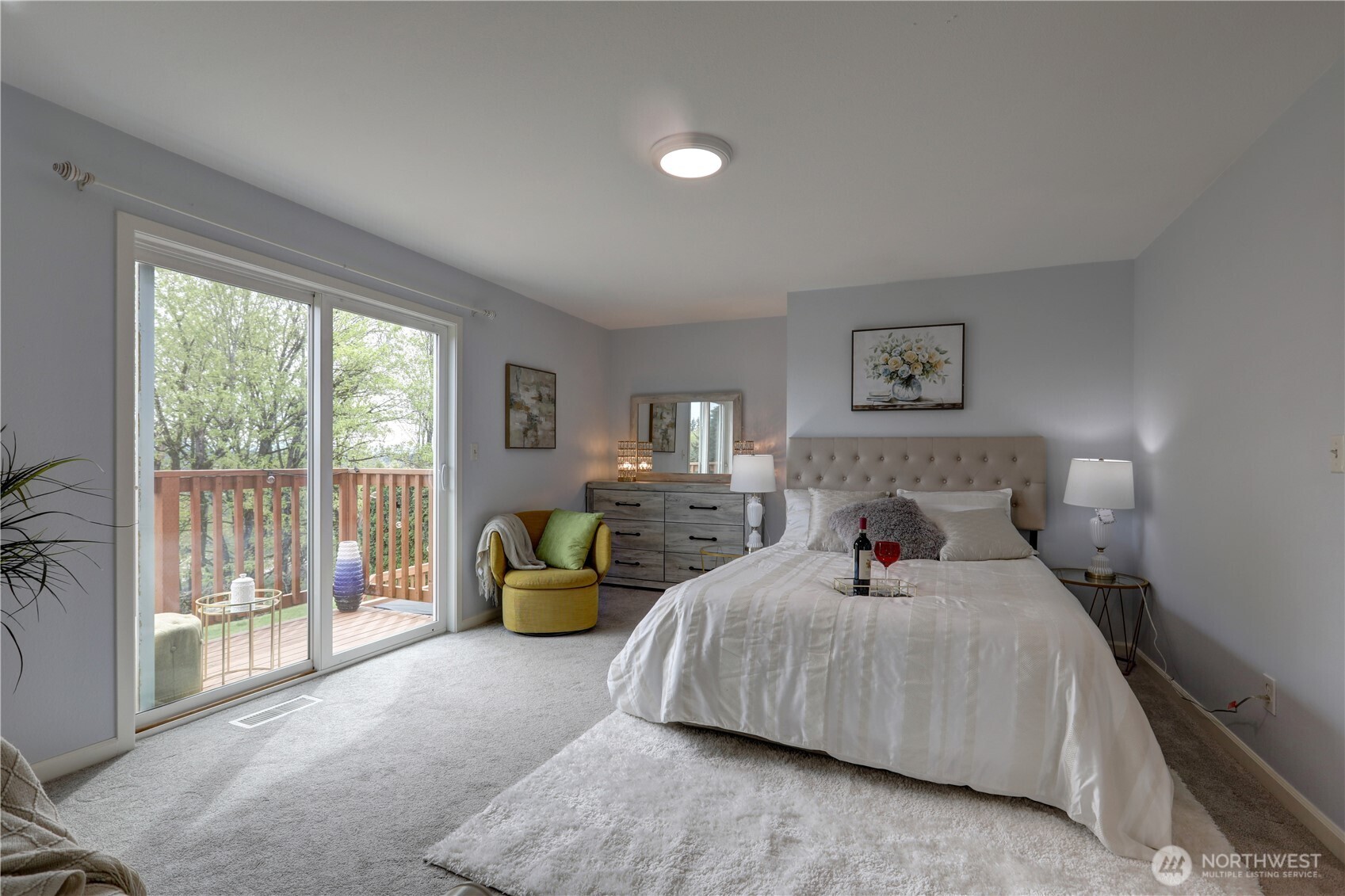 13528 95th Avenue NE, Kirkland, WA 98034