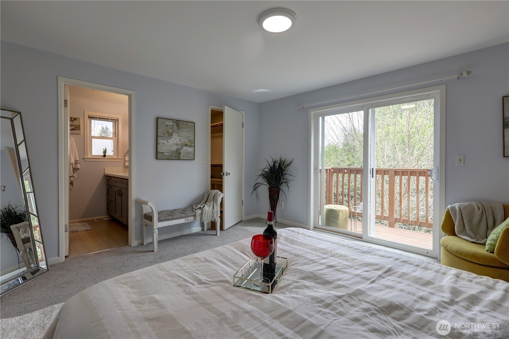 13528 95th Avenue NE, Kirkland, WA 98034