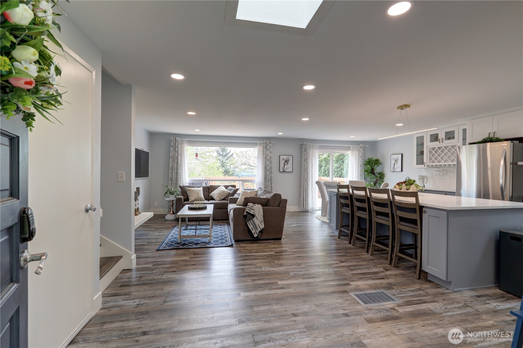 13528 95th Avenue NE, Kirkland, WA 98034