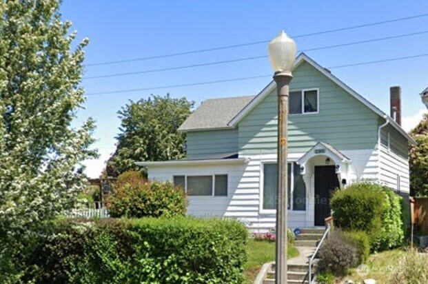 2301 S Ainsworth Avenue , Tacoma, WA 98405