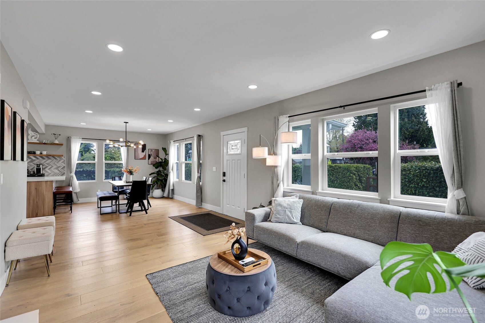 7901 16th Avenue SW, Seattle, WA 98106