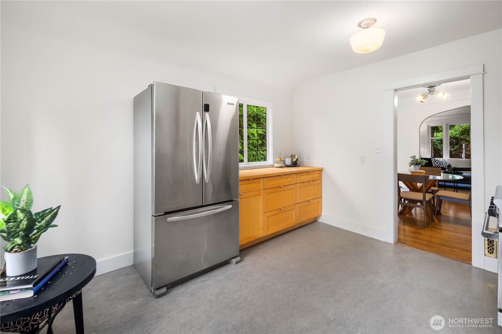 421 N 40th Street , Seattle, WA 98103