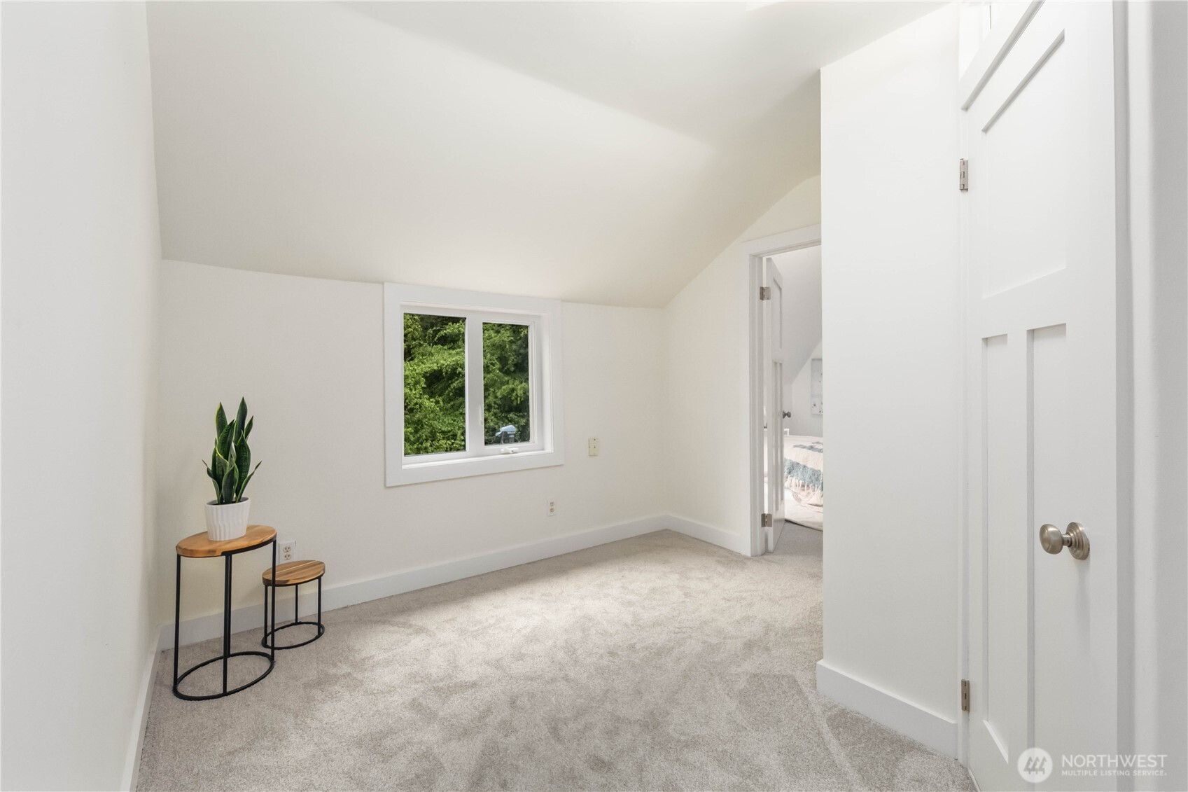 421 N 40th Street , Seattle, WA 98103