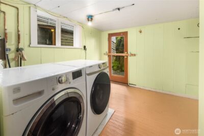421 N 40th Street , Seattle, WA 98103 - Photo 26