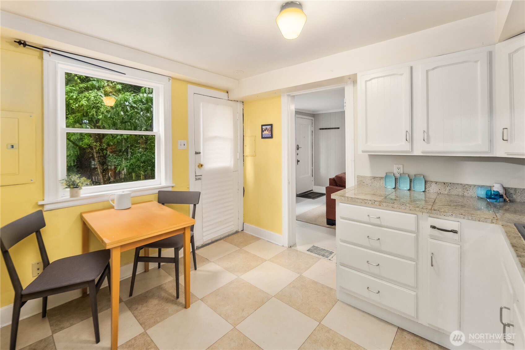 421 N 40th Street , Seattle, WA 98103
