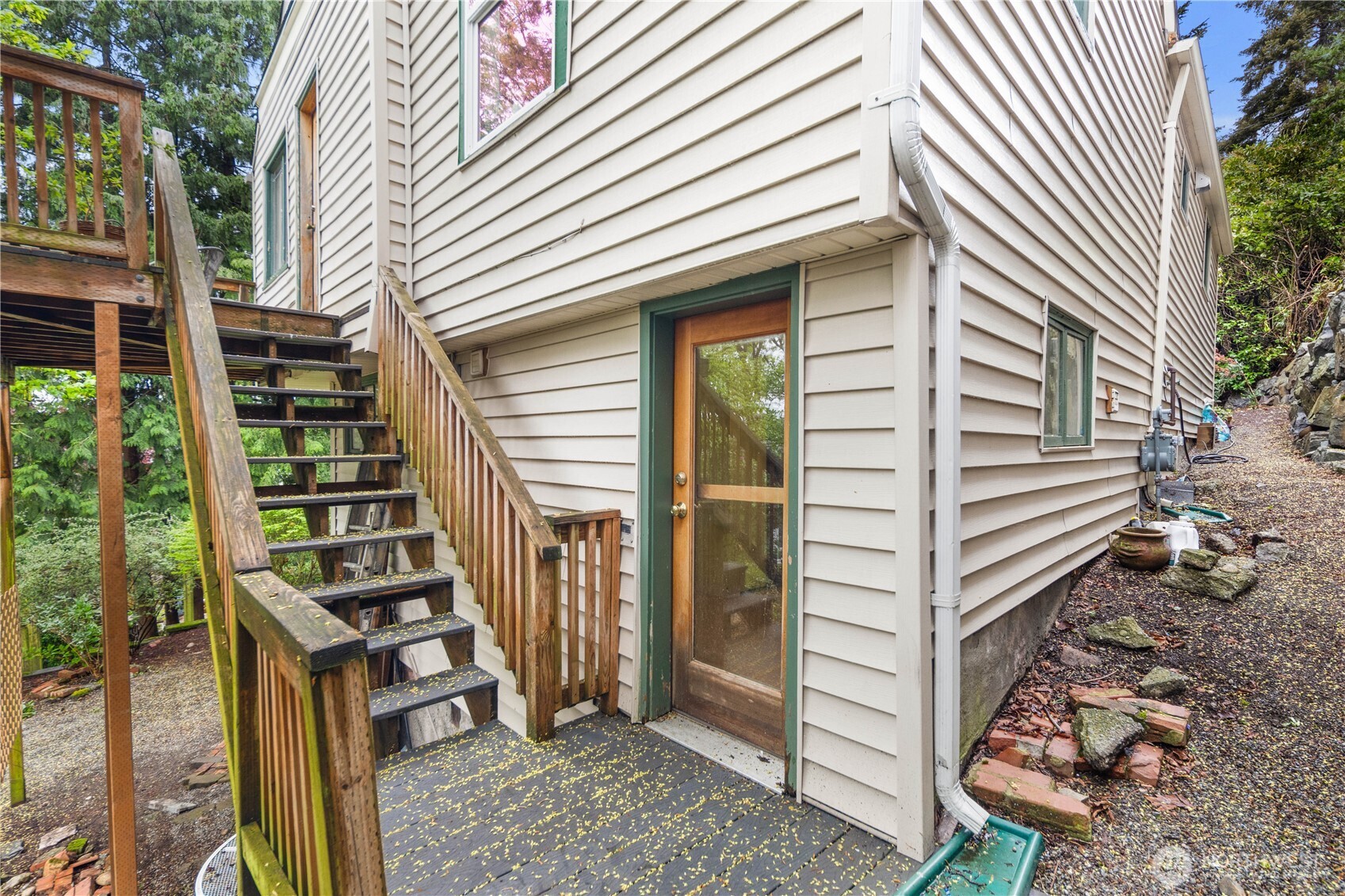 421 N 40th Street , Seattle, WA 98103