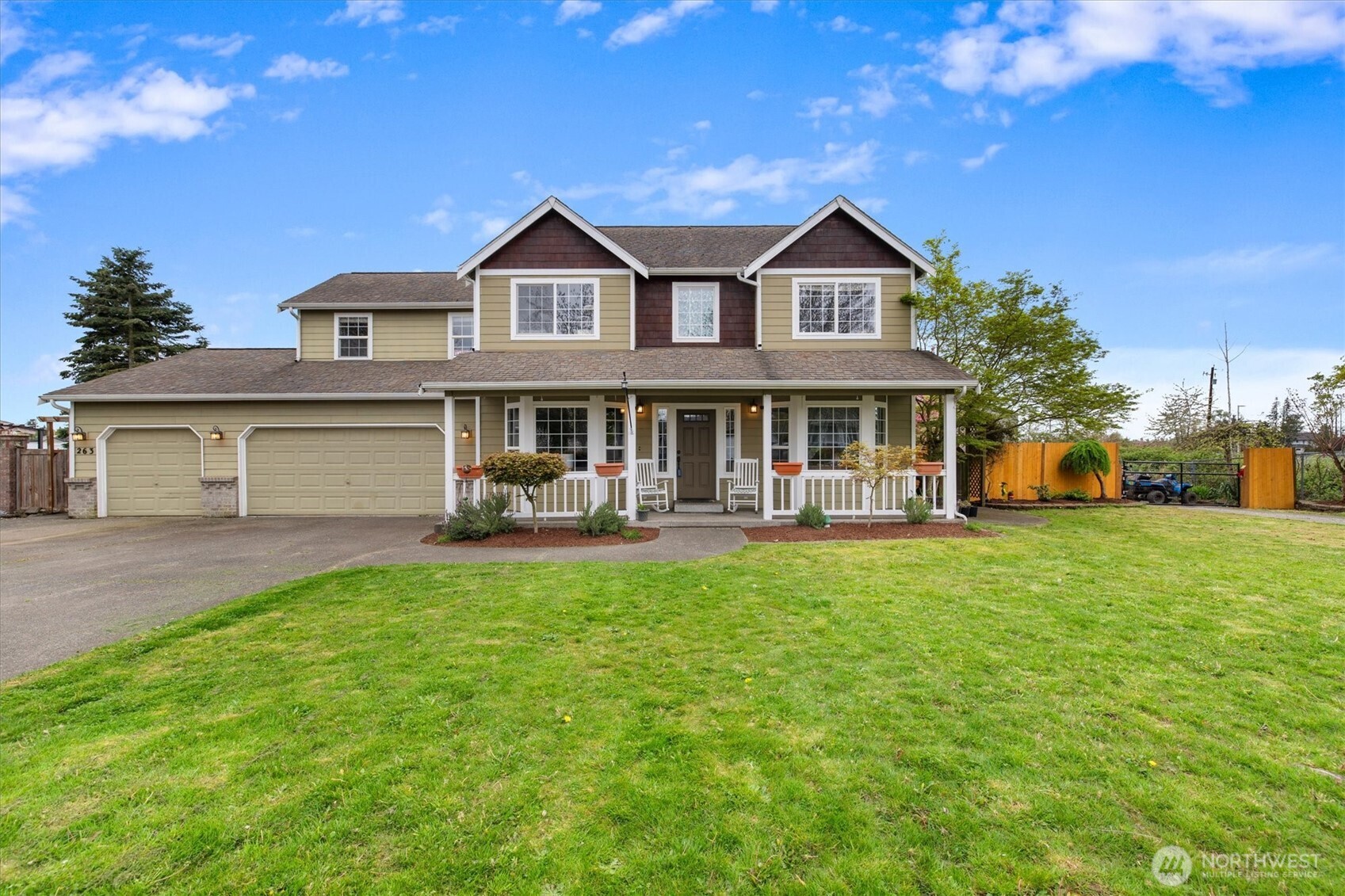 263 Hamilton Court , Buckley, WA 98321