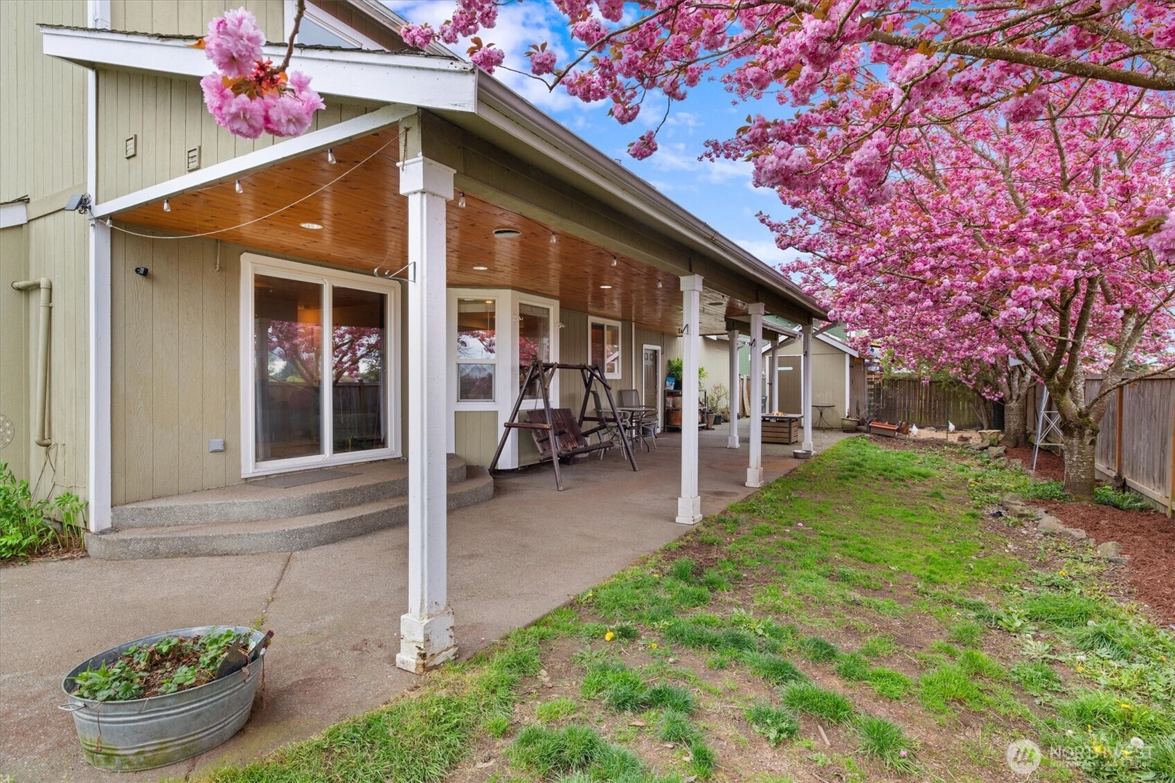 263 Hamilton Court , Buckley, WA 98321
