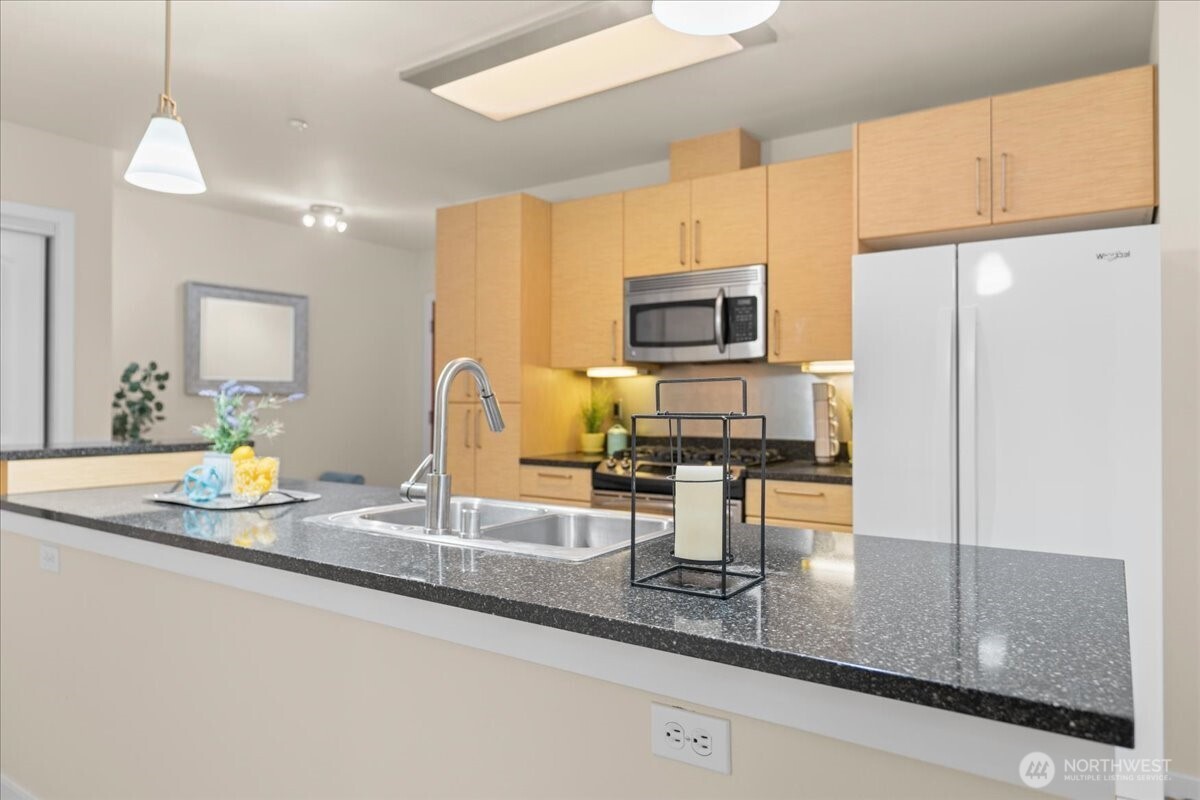 1530 NW Market Street #502, Seattle, WA 98107