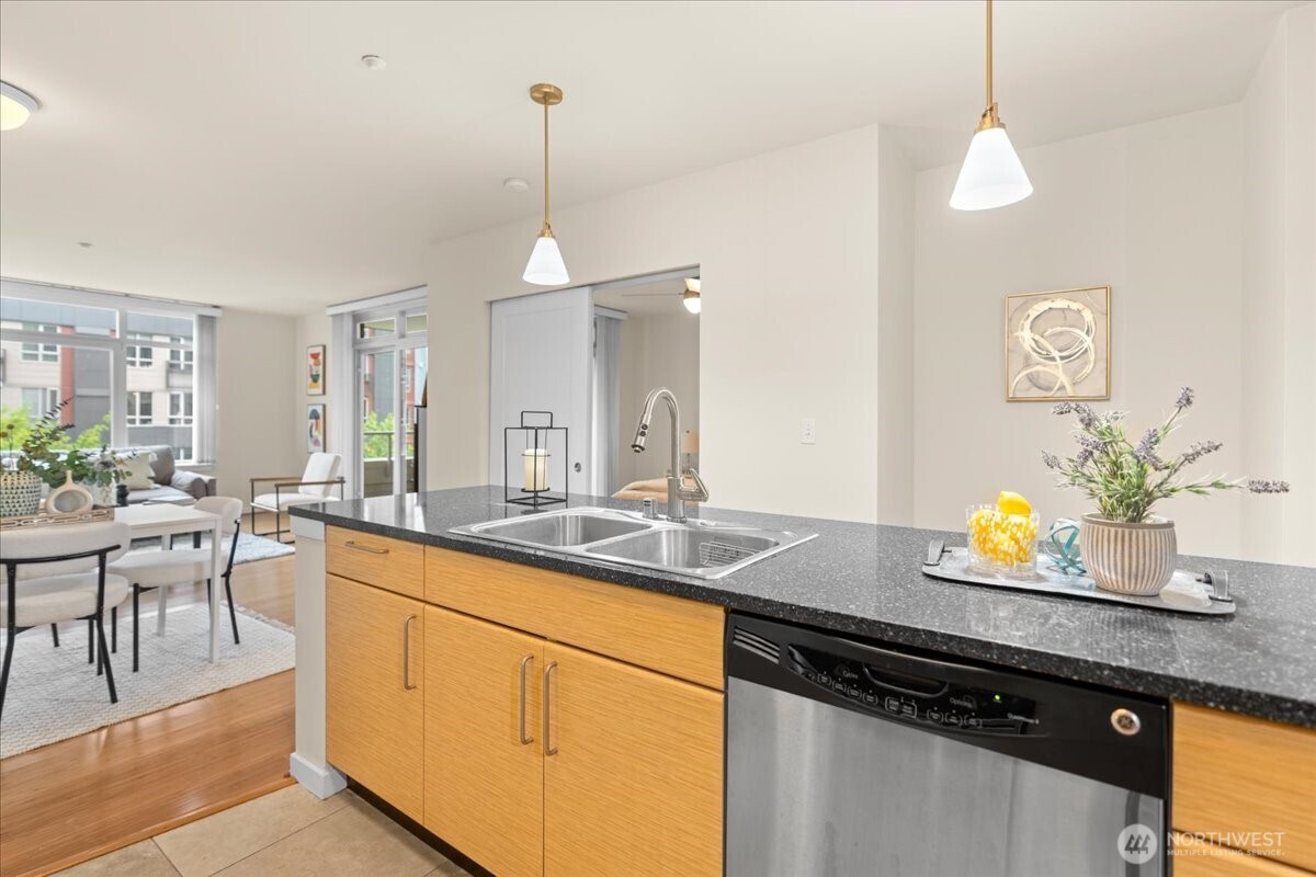 1530 NW Market Street #502, Seattle, WA 98107