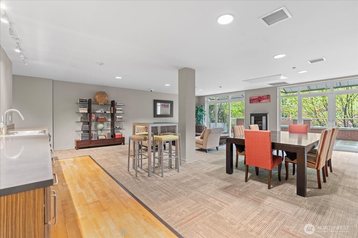 1530 NW Market Street #502, Seattle, WA 98107