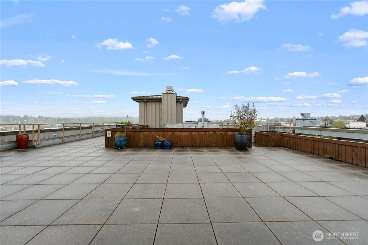 1530 NW Market Street #502, Seattle, WA 98107