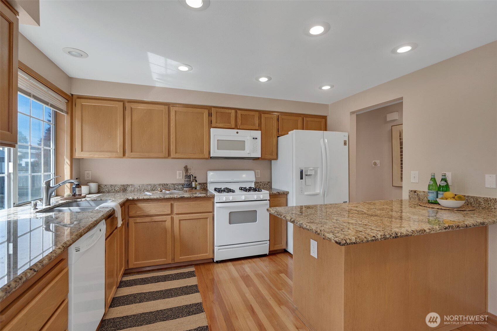 3734 Braeburn Drive NE, Tacoma, WA 98422