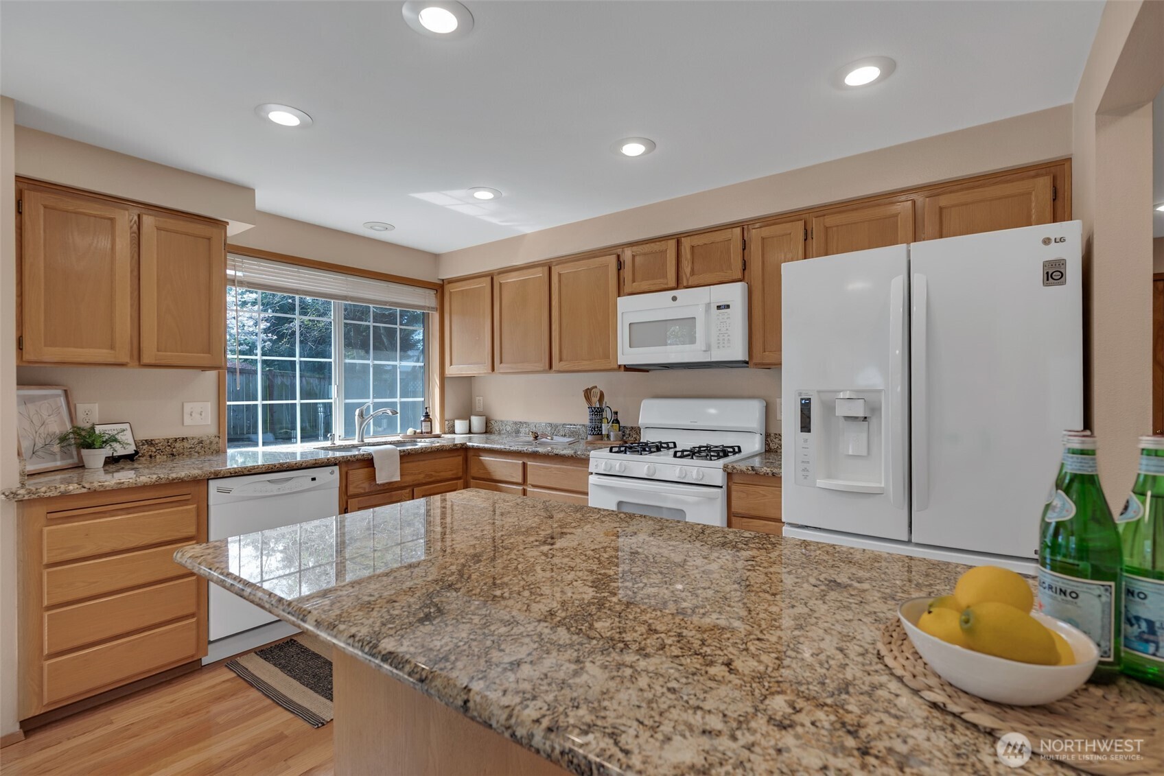 3734 Braeburn Drive NE, Tacoma, WA 98422