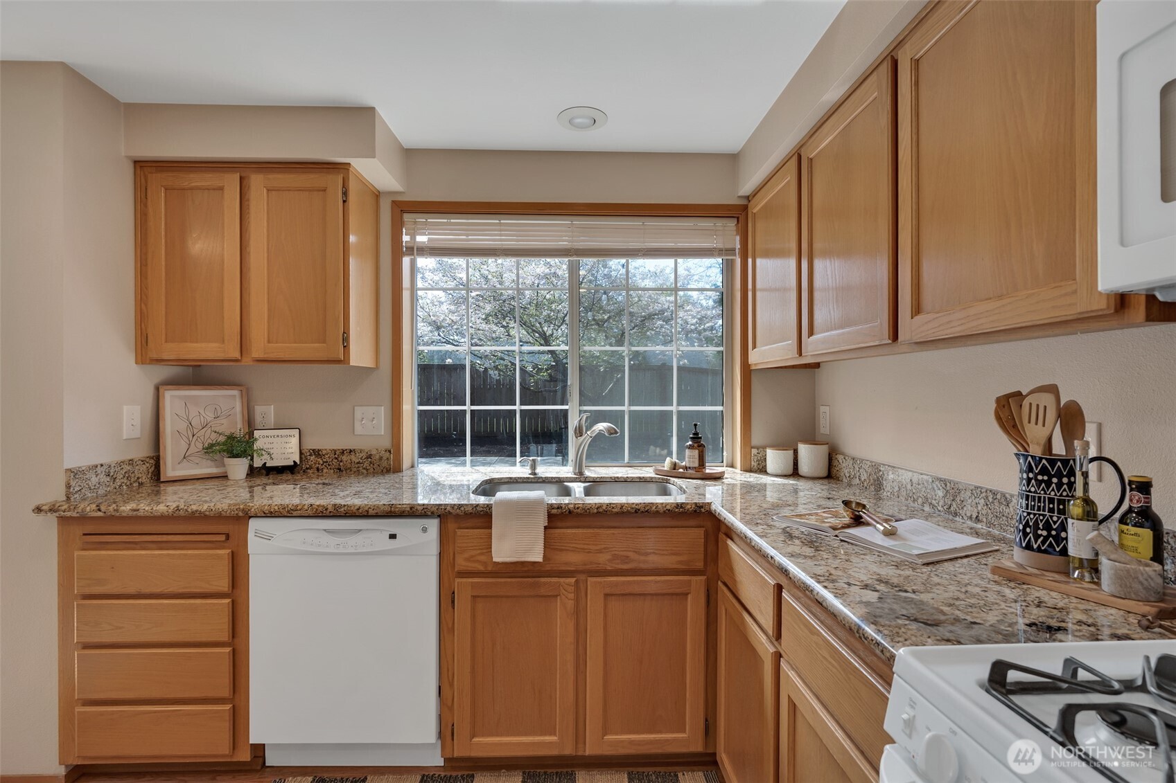 3734 Braeburn Drive NE, Tacoma, WA 98422