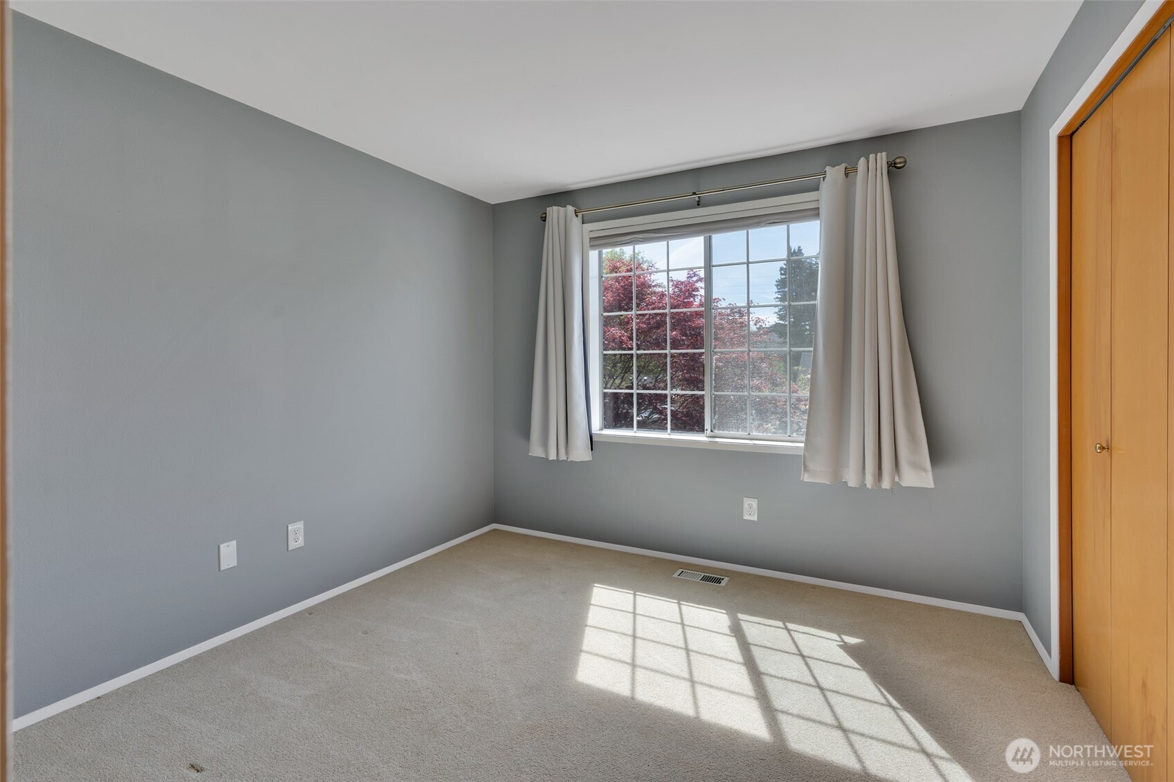 3734 Braeburn Drive NE, Tacoma, WA 98422