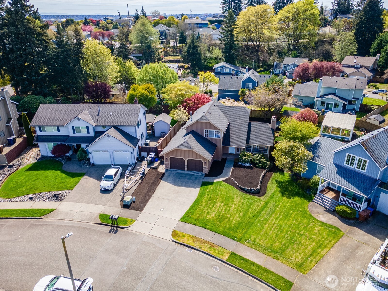 3734 Braeburn Drive NE, Tacoma, WA 98422