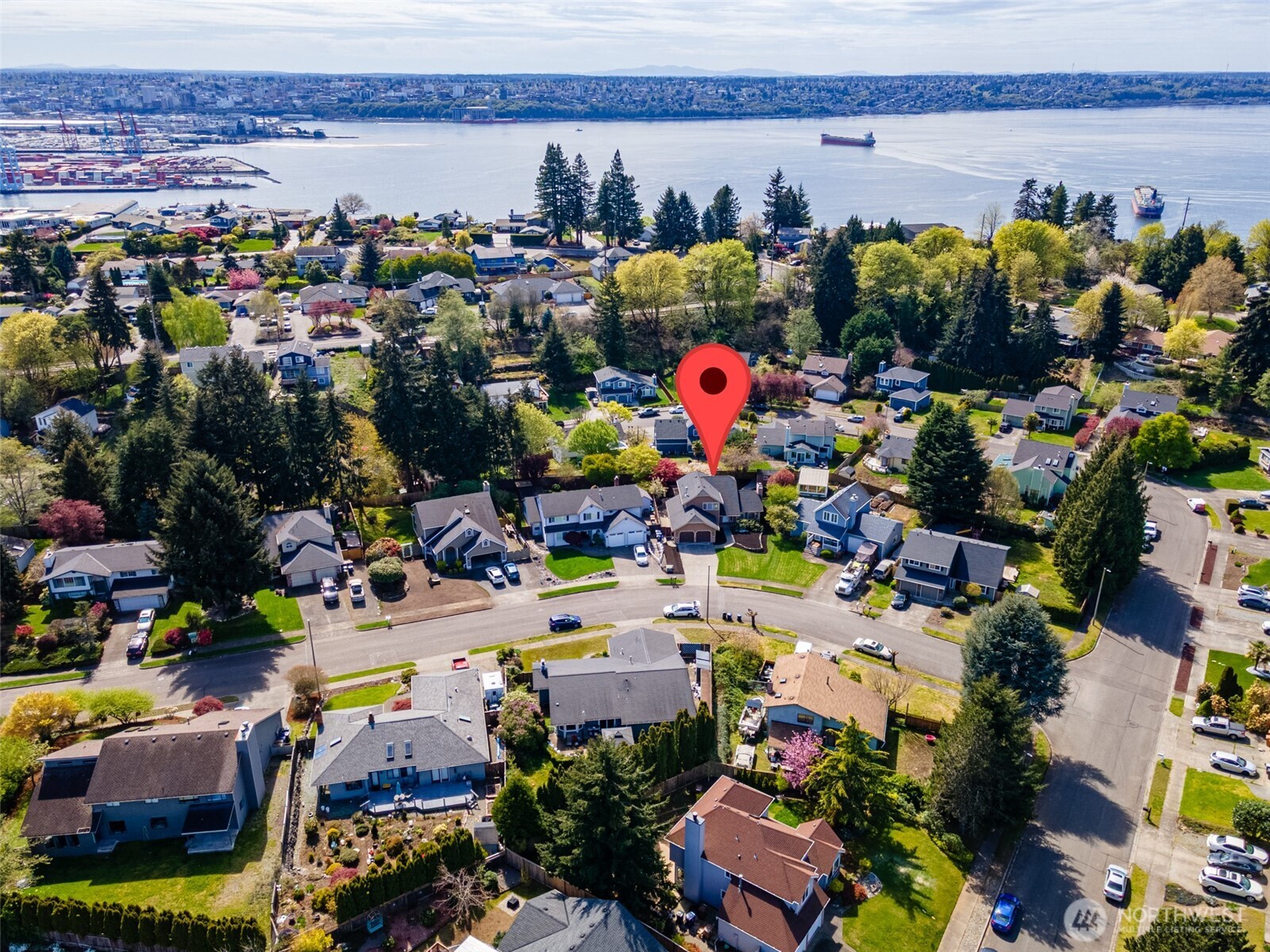 3734 Braeburn Drive NE, Tacoma, WA 98422