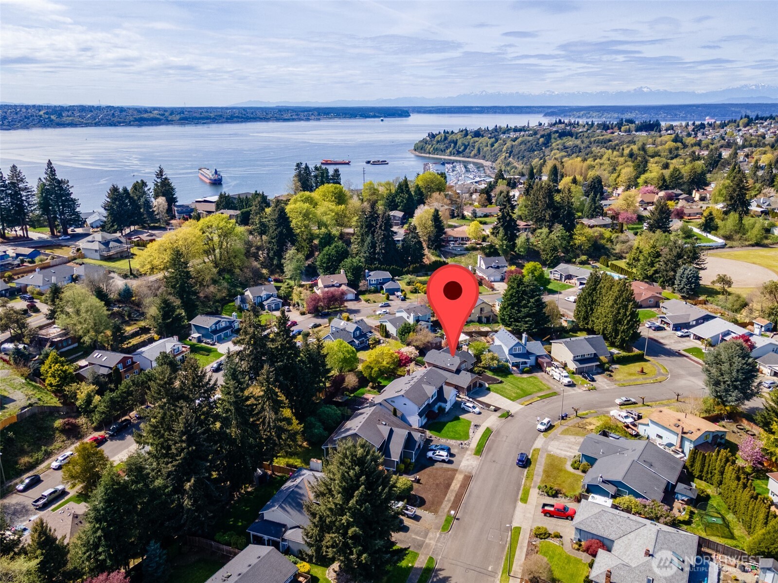 3734 Braeburn Drive NE, Tacoma, WA 98422