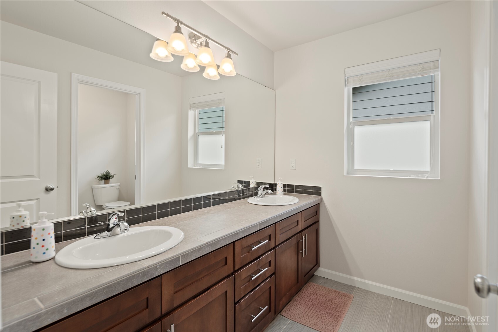4422 Riverfront Boulevard , Everett, WA 98203