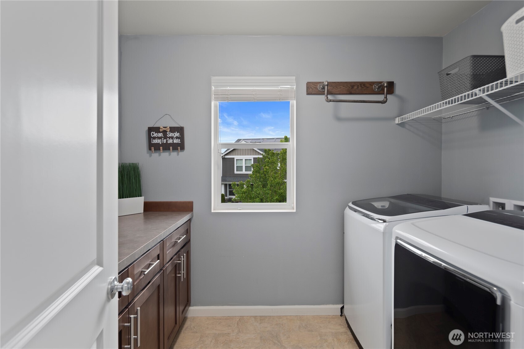 4422 Riverfront Boulevard , Everett, WA 98203