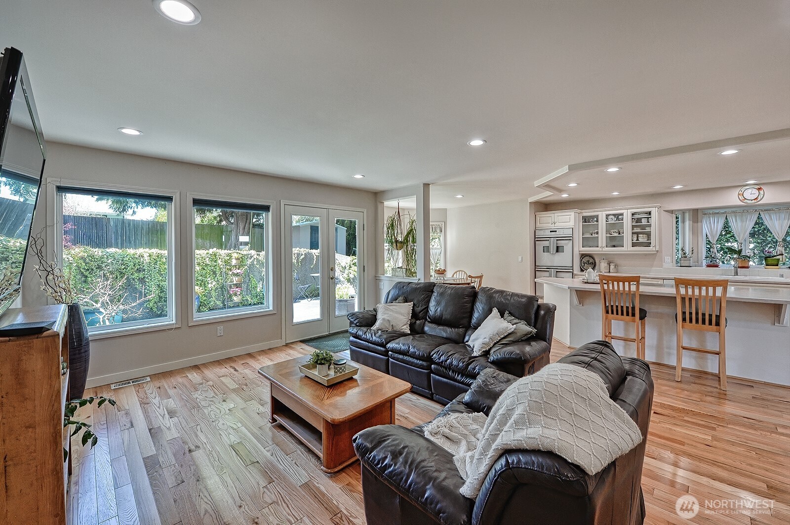 8091 Kispiox Road , Blaine, WA 98230