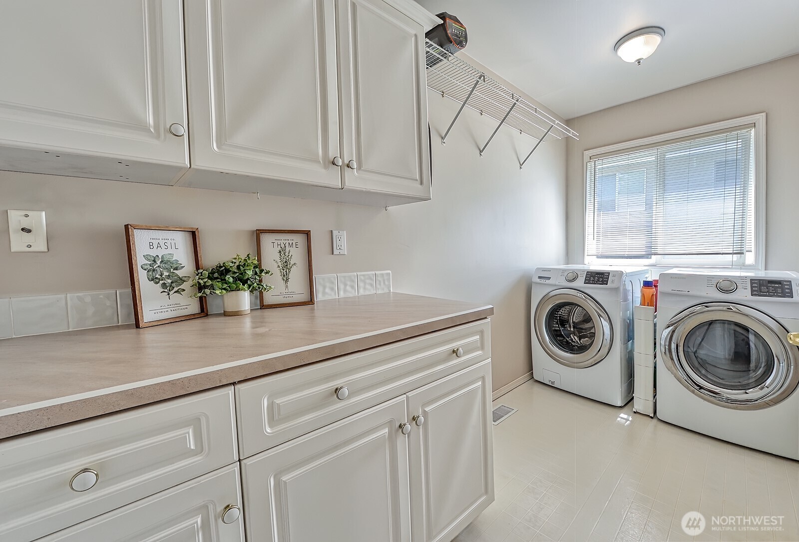 8091 Kispiox Road , Blaine, WA 98230