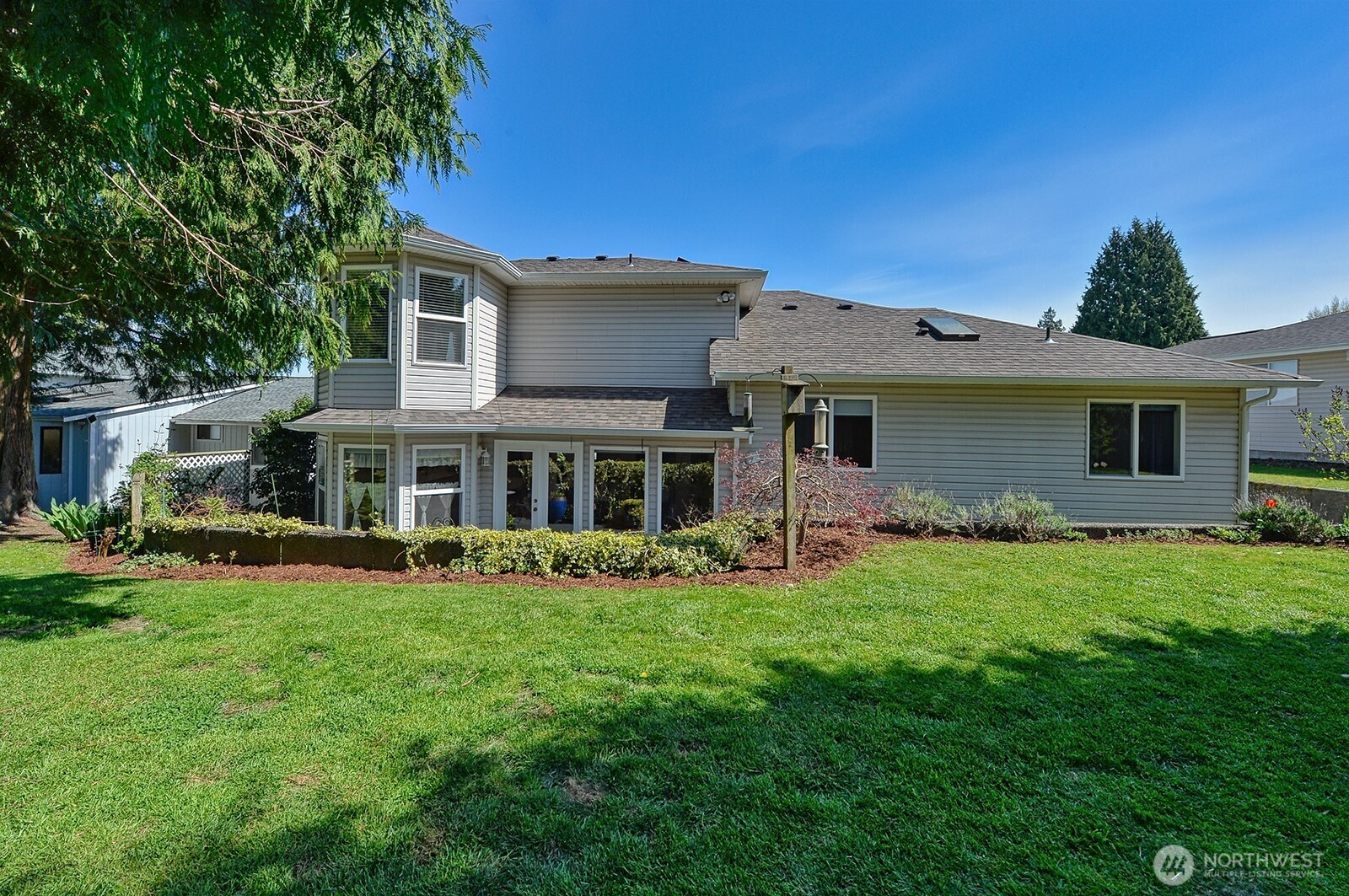 8091 Kispiox Road , Blaine, WA 98230