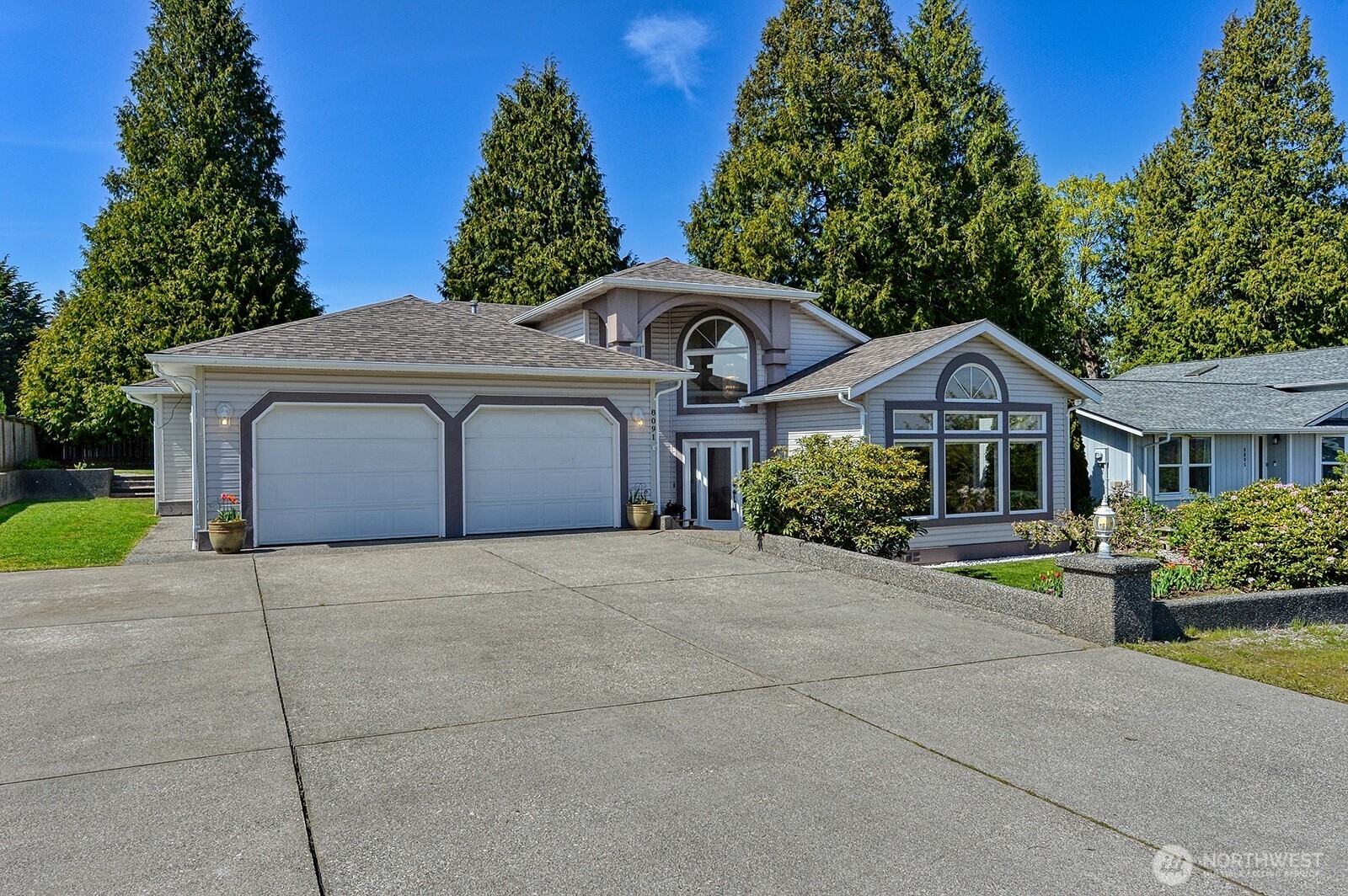 8091 Kispiox Road , Blaine, WA 98230