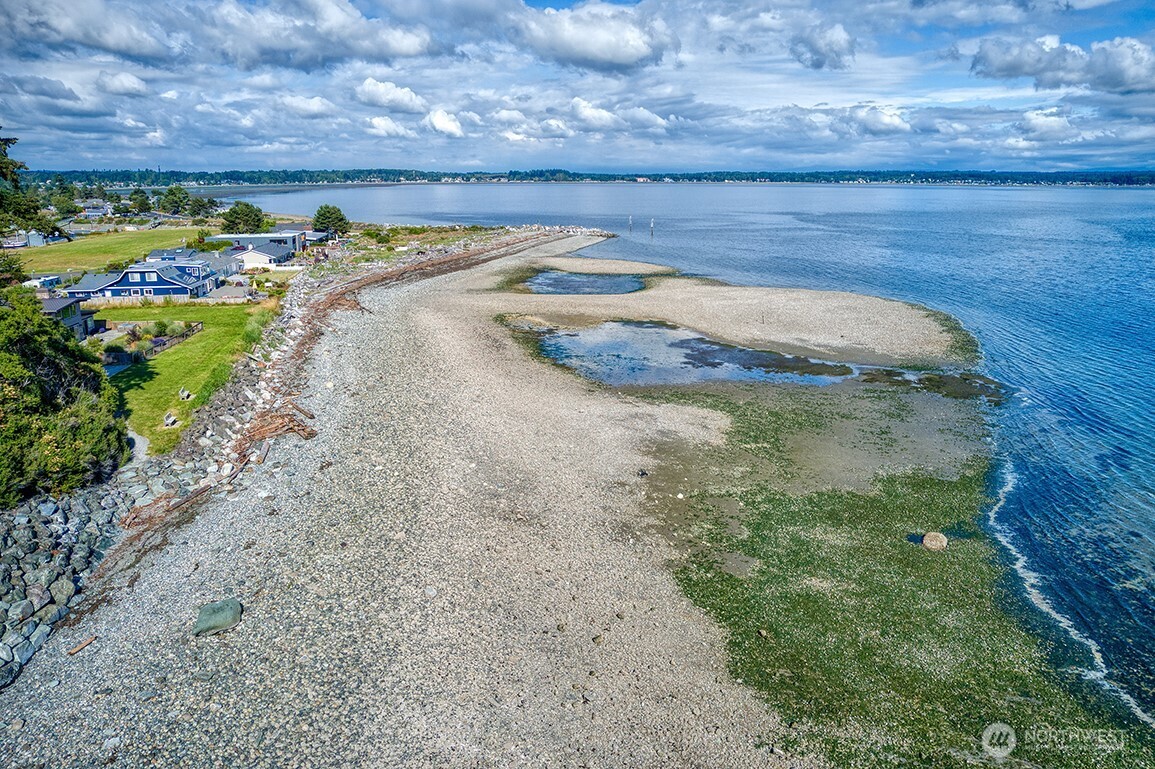 8091 Kispiox Road , Blaine, WA 98230