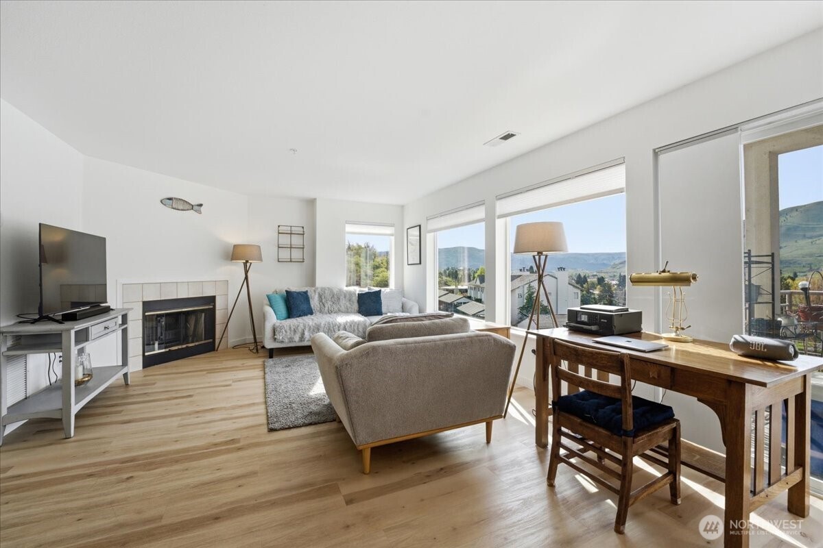 808 West Manson Highway #D201, Chelan, WA 98816