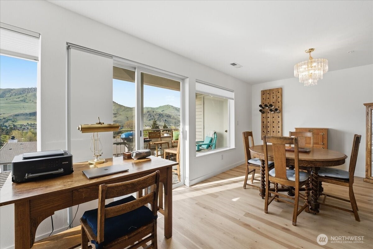 808 West Manson Highway #D201, Chelan, WA 98816