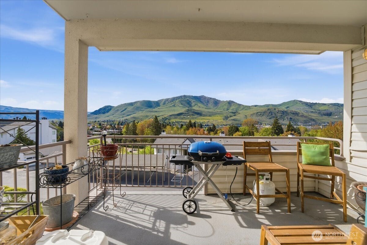 808 West Manson Highway #D201, Chelan, WA 98816