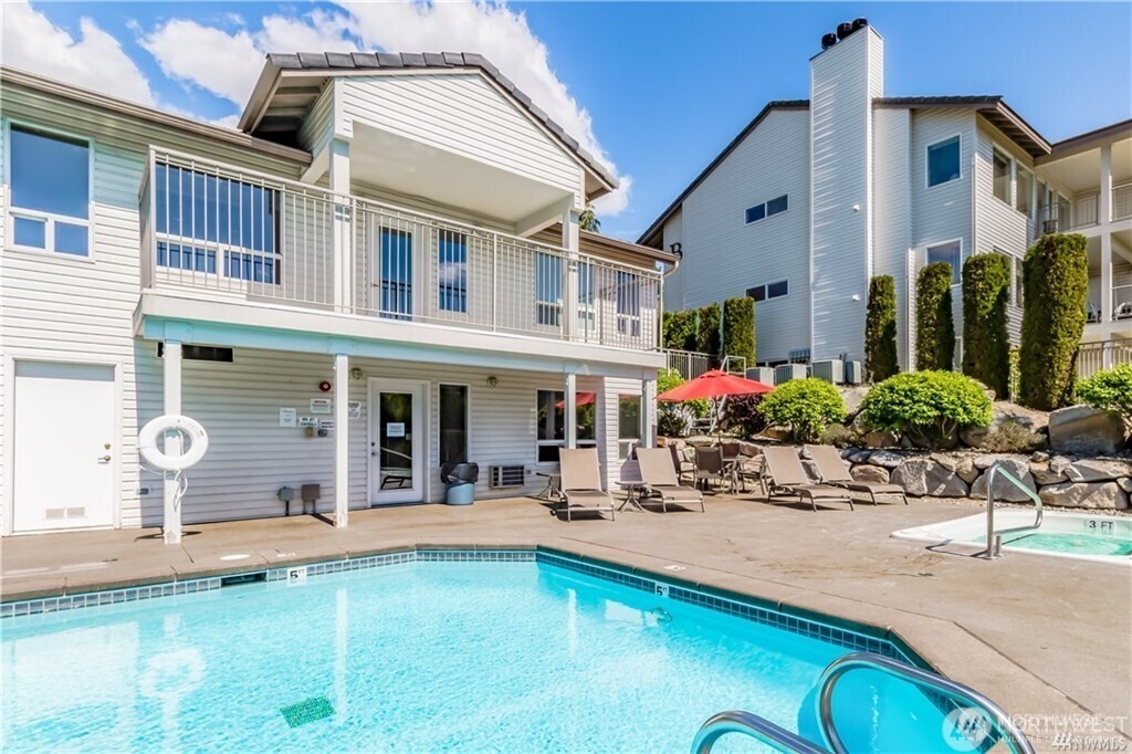 808 West Manson Highway #D201, Chelan, WA 98816