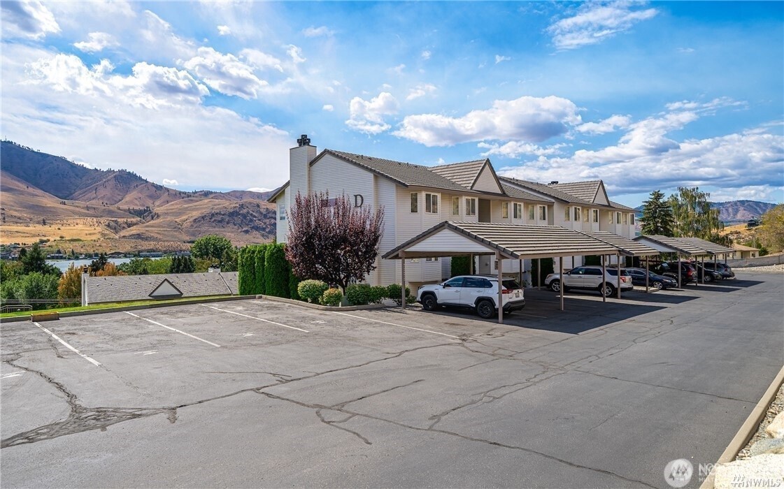 808 West Manson Highway #D201, Chelan, WA 98816