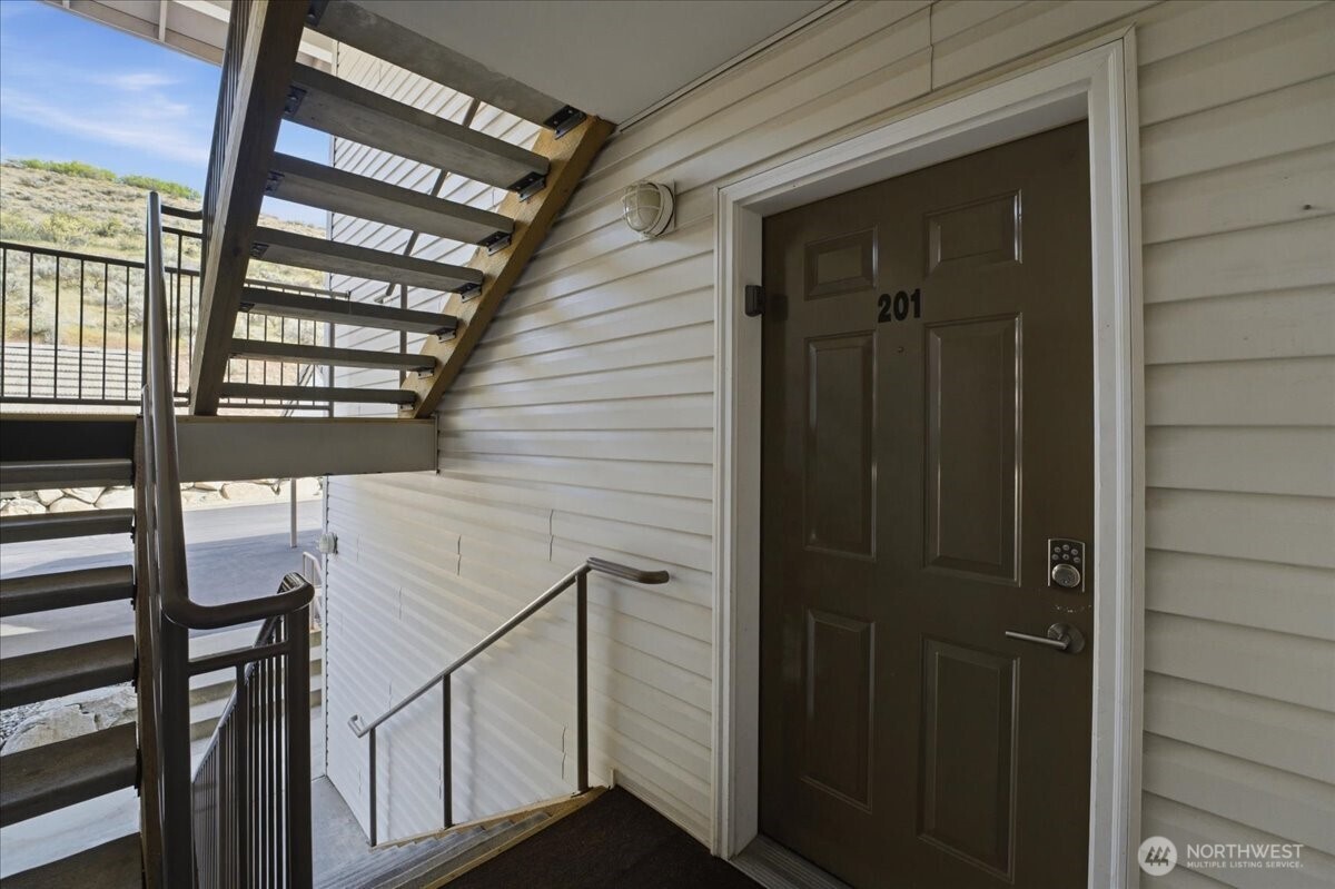808 West Manson Highway #D201, Chelan, WA 98816