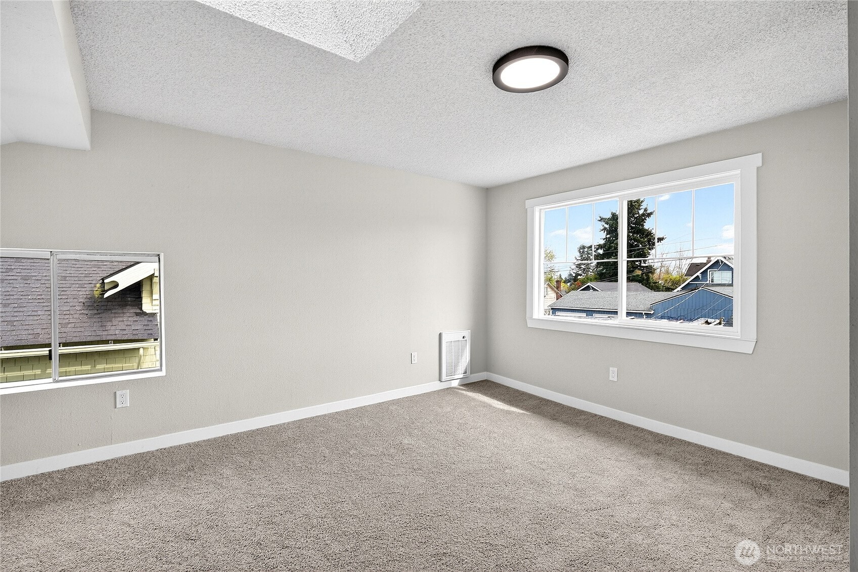 518 56th St , Tacoma, WA 98408
