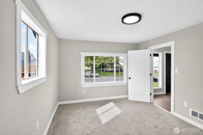 518 56th St , Tacoma, WA 98408 - Photo 7