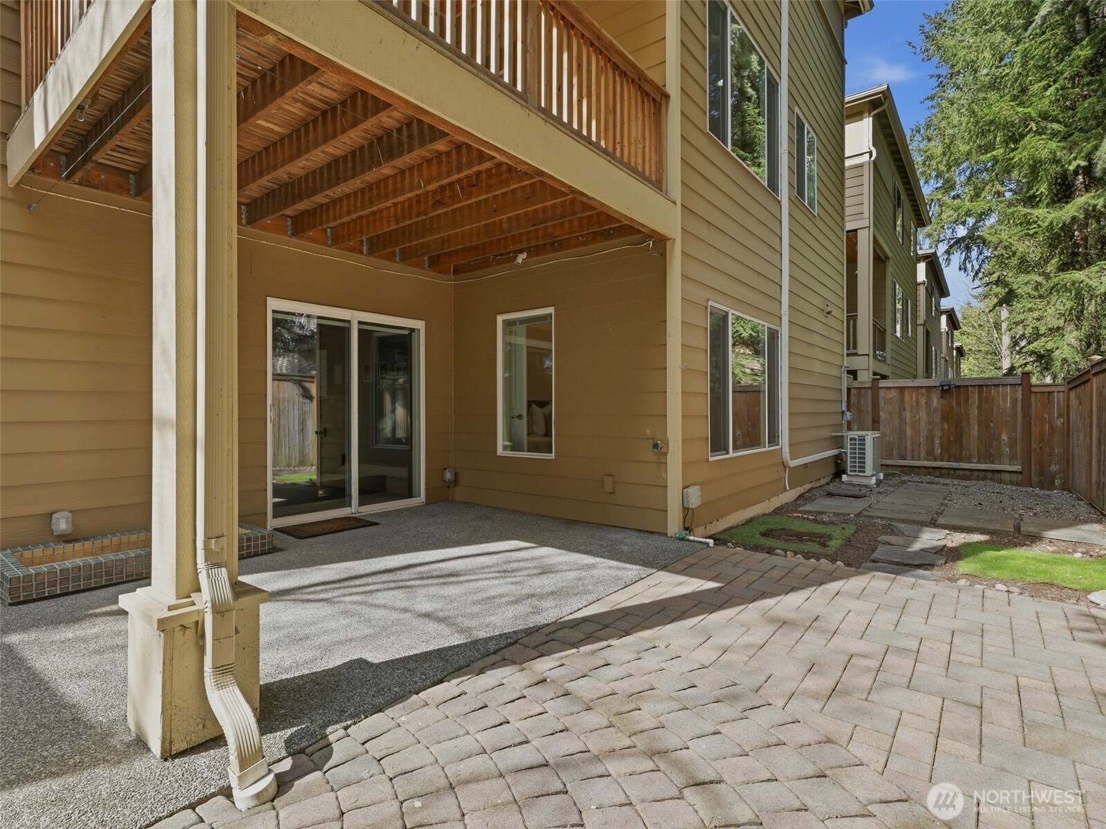 9060 177th Place NE #12, Redmond, WA 98052