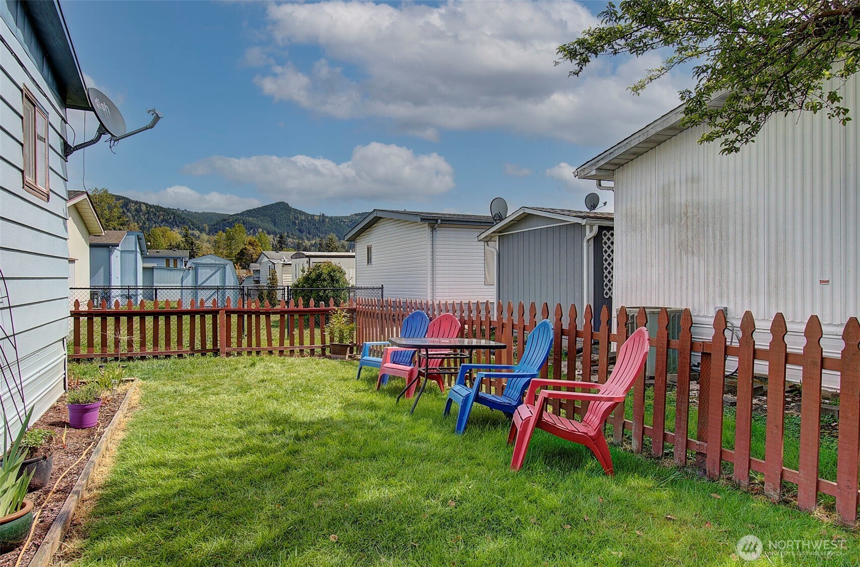 2424 Nightingale Lane , Kelso, WA 98626