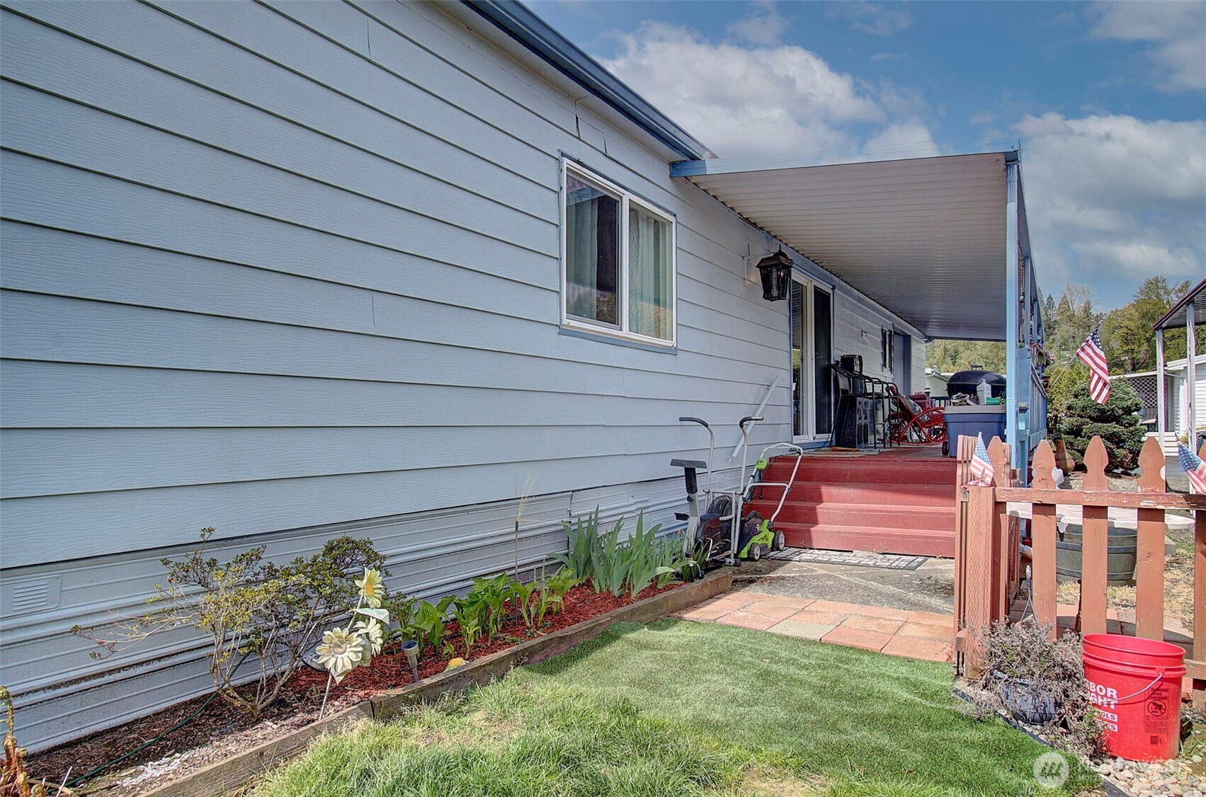 2424 Nightingale Lane , Kelso, WA 98626