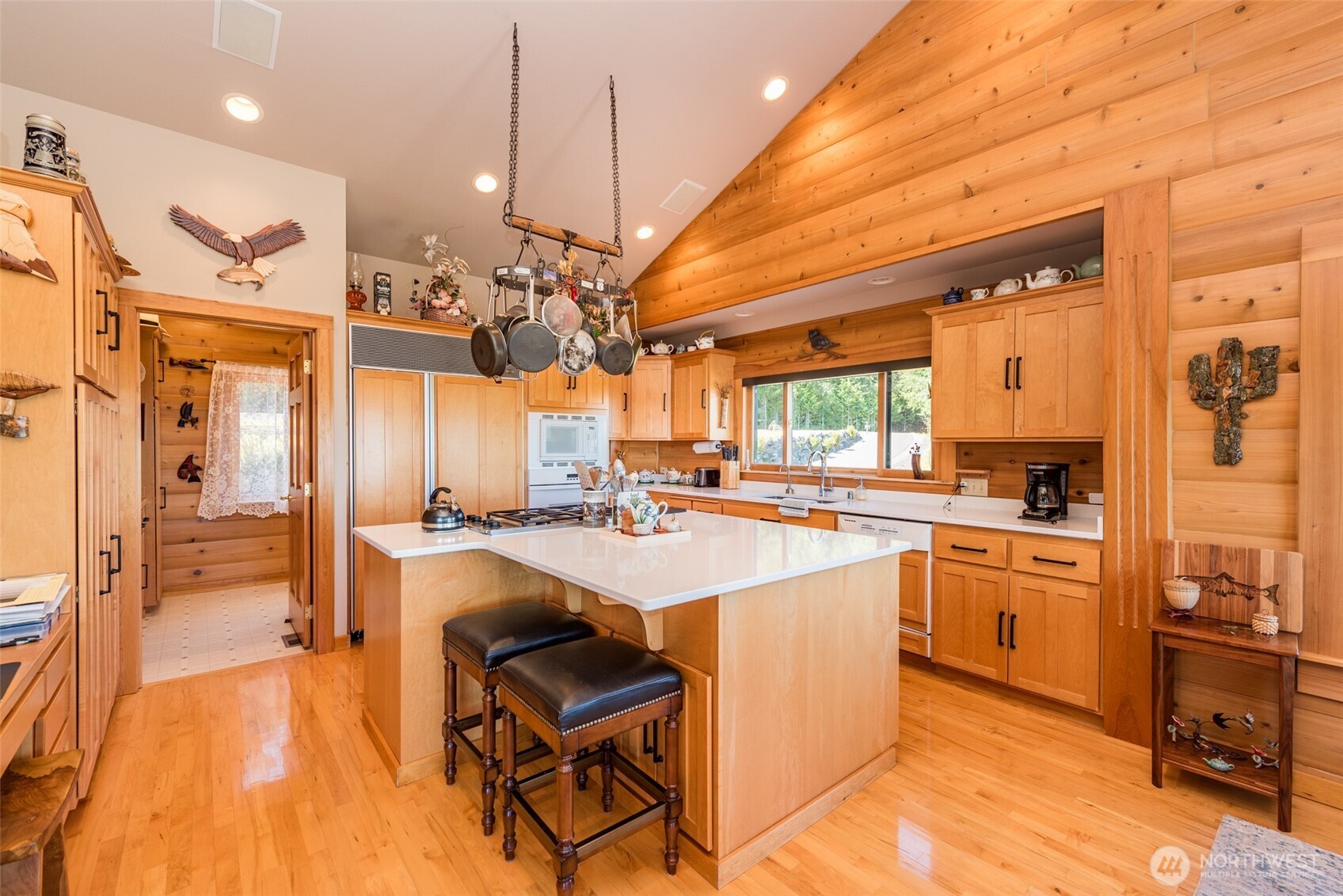 279 Ocean View Dr , Port Angeles, WA 98362