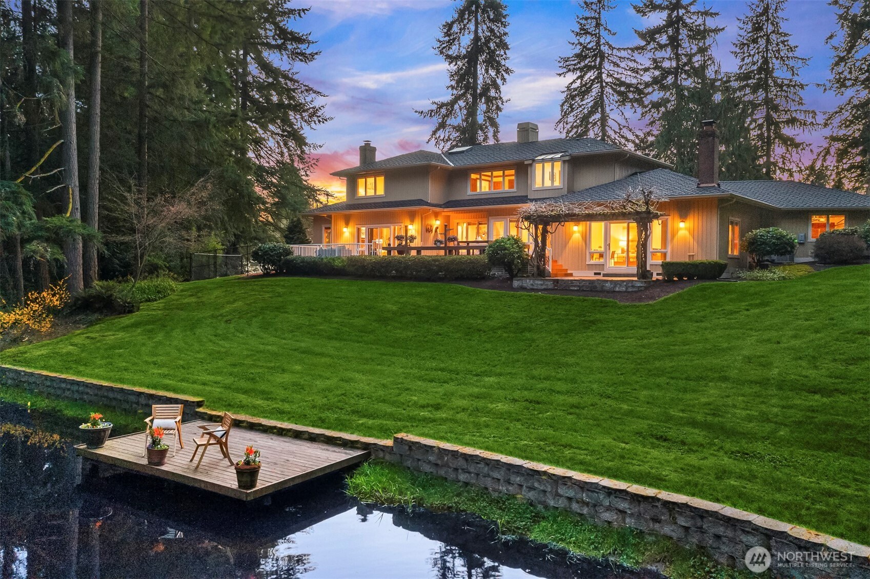 9607 208th Avenue NE, Redmond, WA 98053-5215