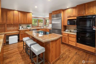 9607 208th Avenue NE, Redmond, WA 98053-5215 - Photo 23