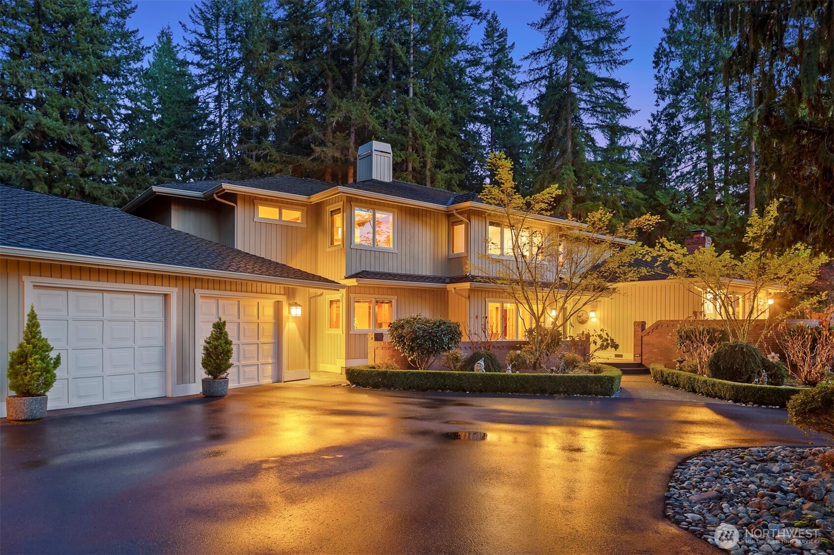 9607 208th Avenue NE, Redmond, WA 98053-5215