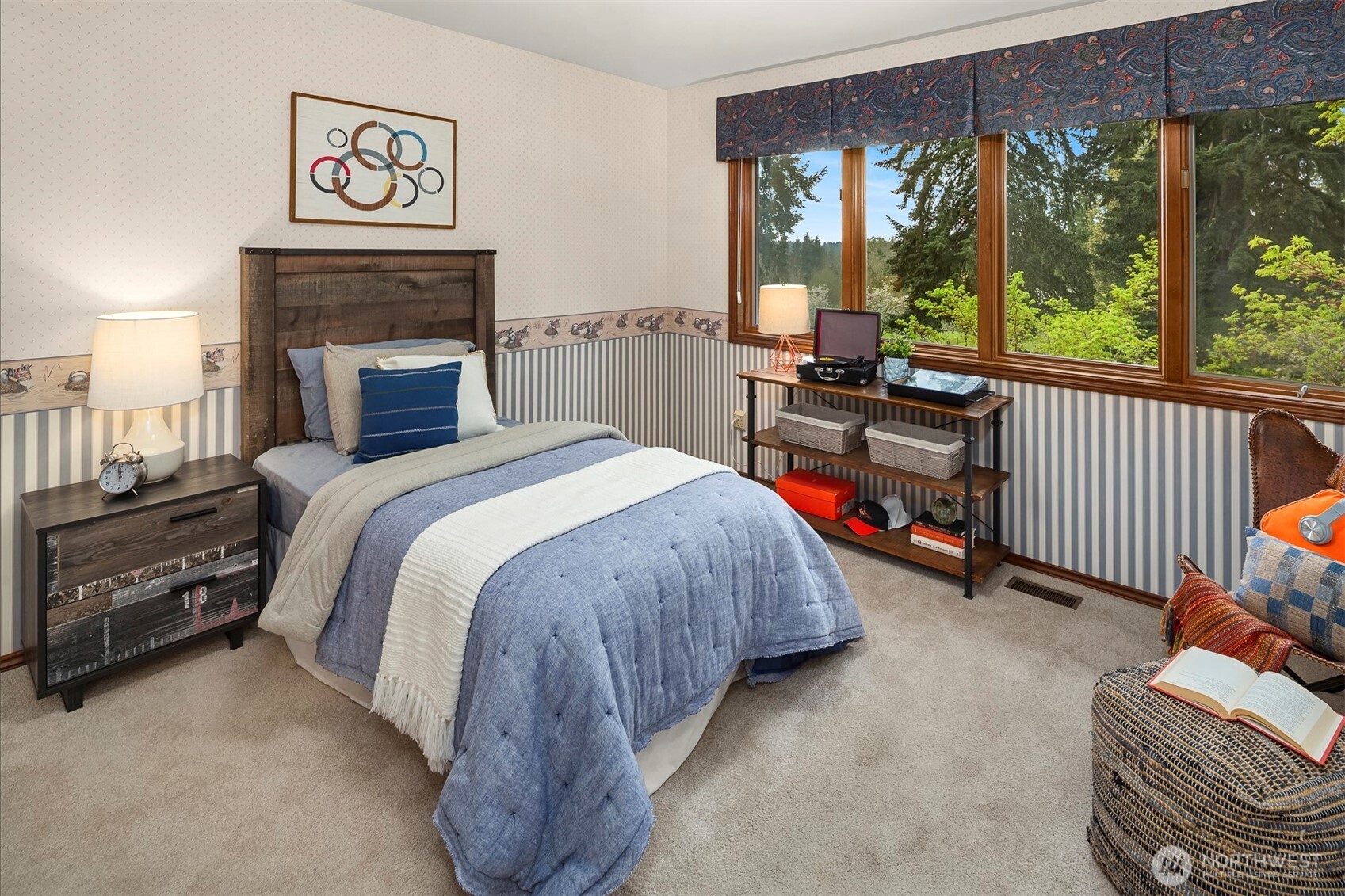 9607 208th Avenue NE, Redmond, WA 98053-5215