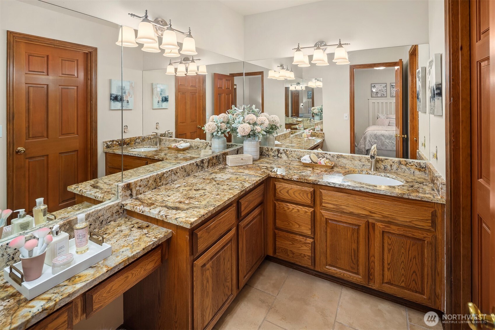 9607 208th Avenue NE, Redmond, WA 98053-5215