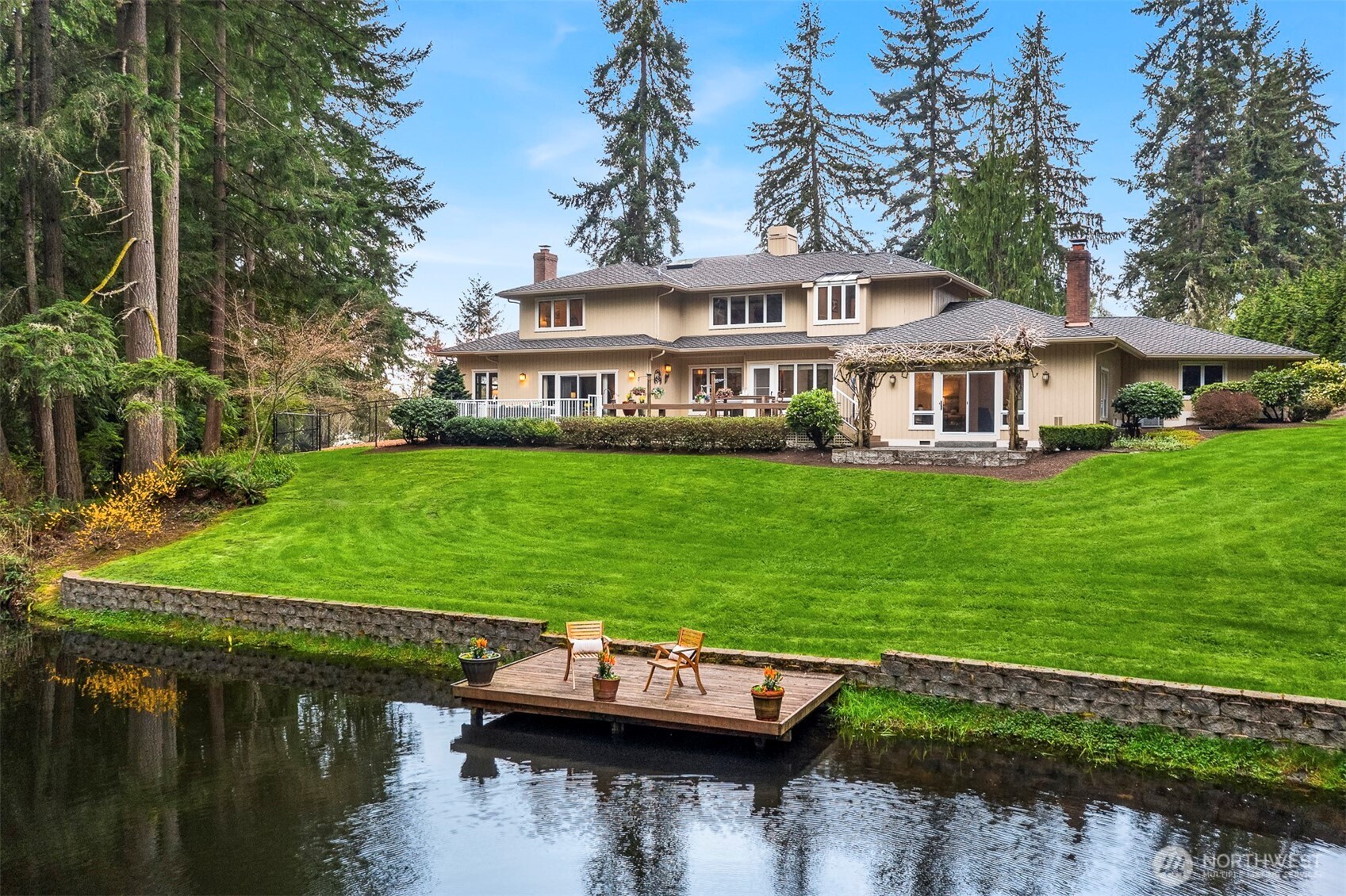9607 208th Avenue NE, Redmond, WA 98053-5215