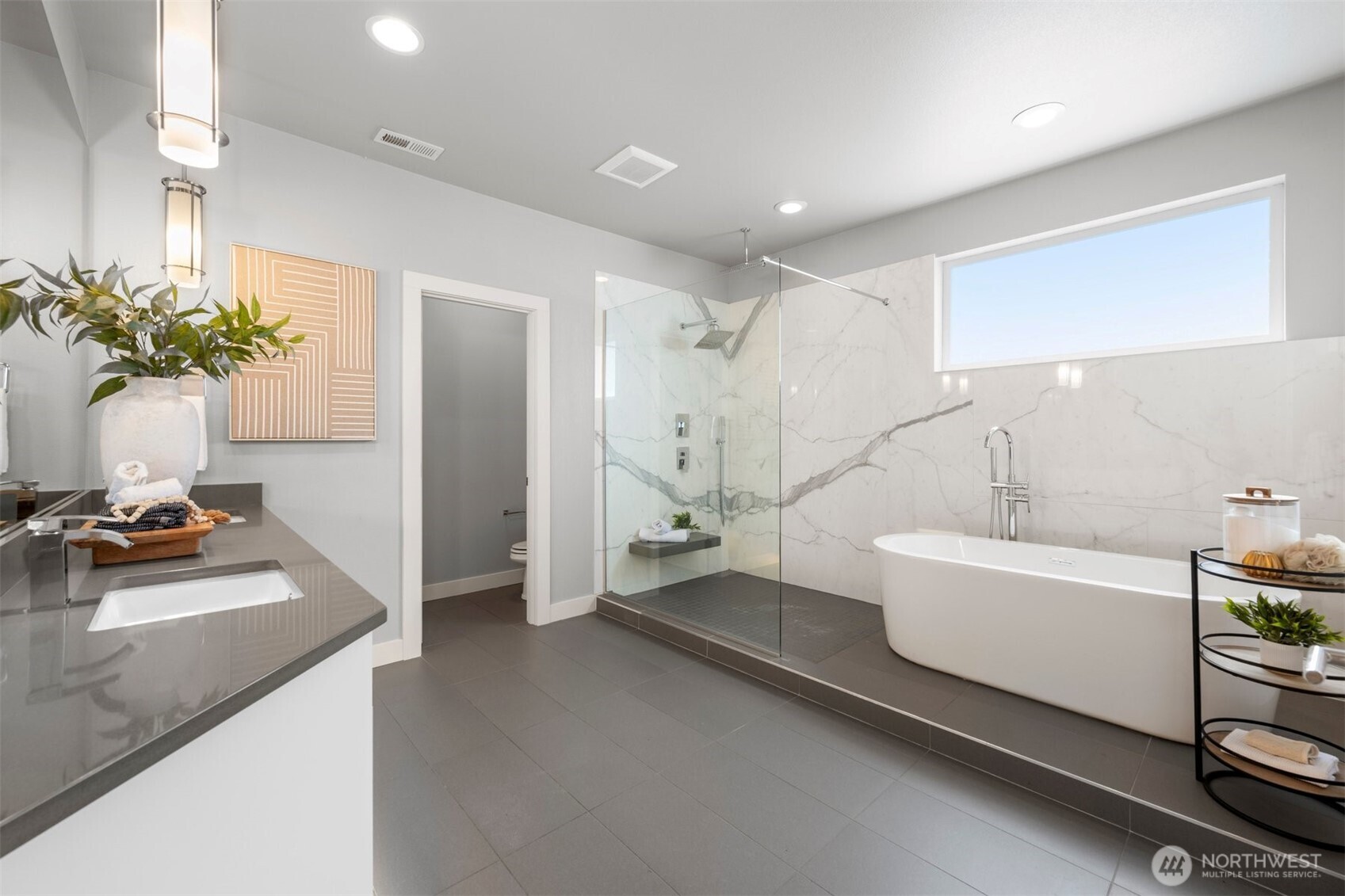 2306 NE 145th St , Shoreline, WA 98155-7309