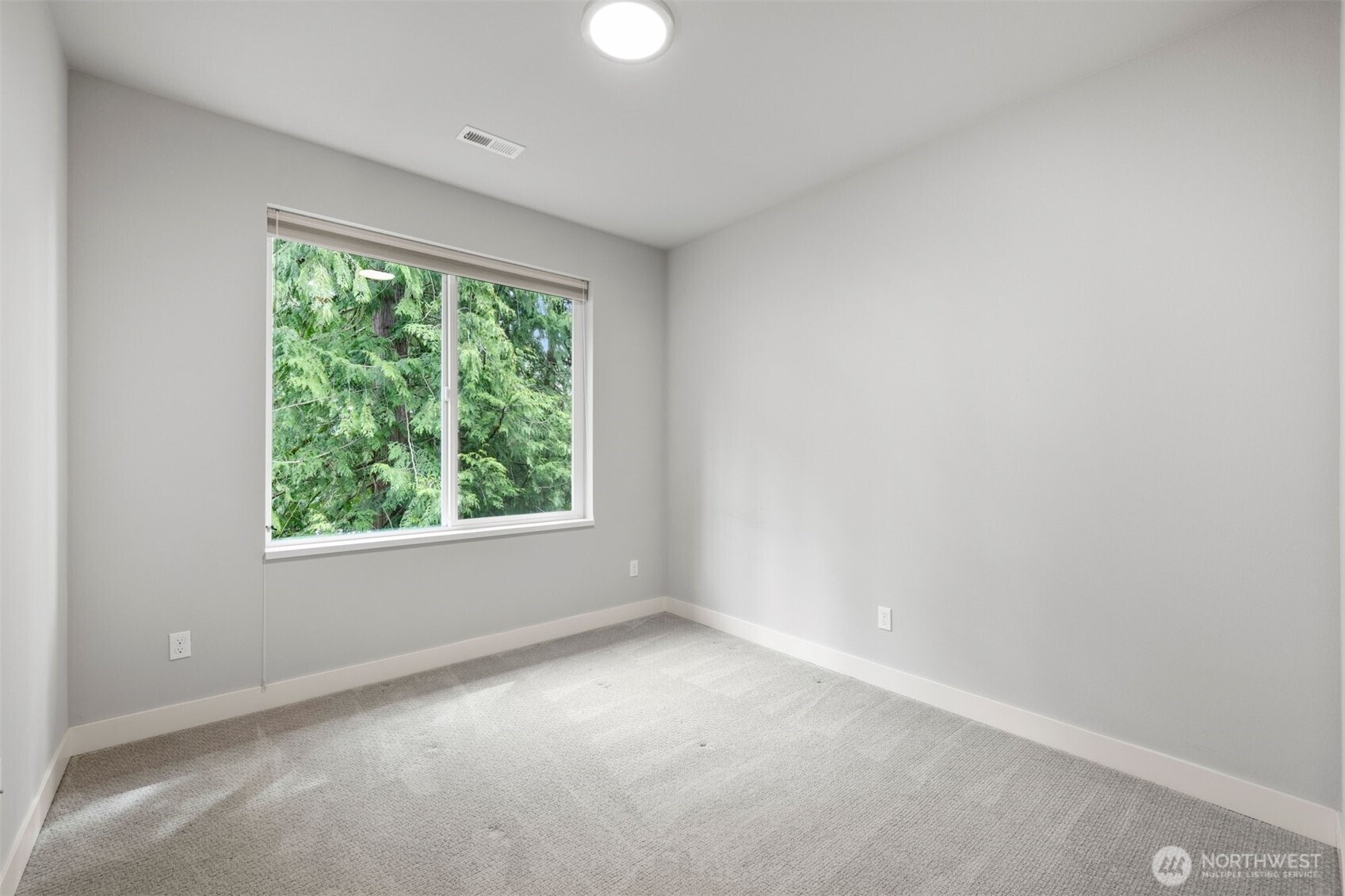 2306 NE 145th St , Shoreline, WA 98155-7309
